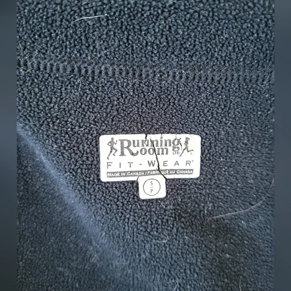 Mens Running Room zip up - Picture 6 of 6